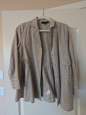 Pomander Place gingham peplum top 